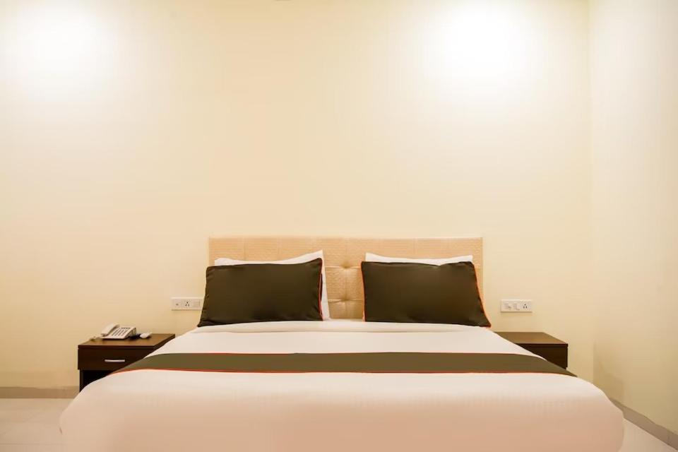 Hotel Lorven Visakhapatnam Exterior photo