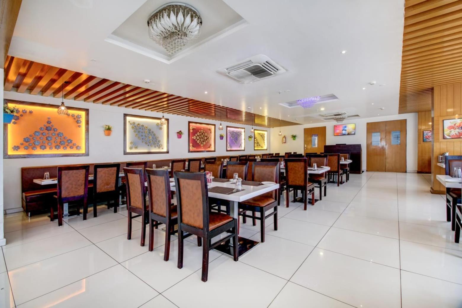 Hotel Lorven Visakhapatnam Exterior photo
